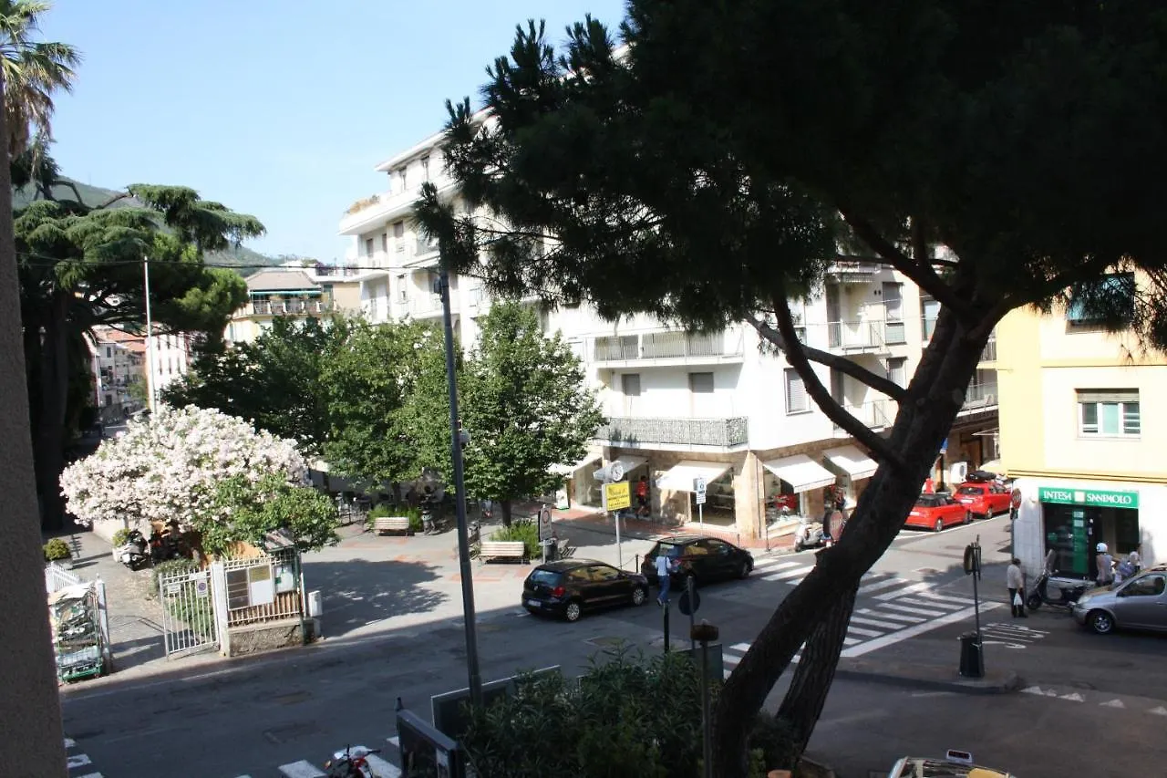 Glem Rooms & Breakfast Arenzano 2*,  Italy